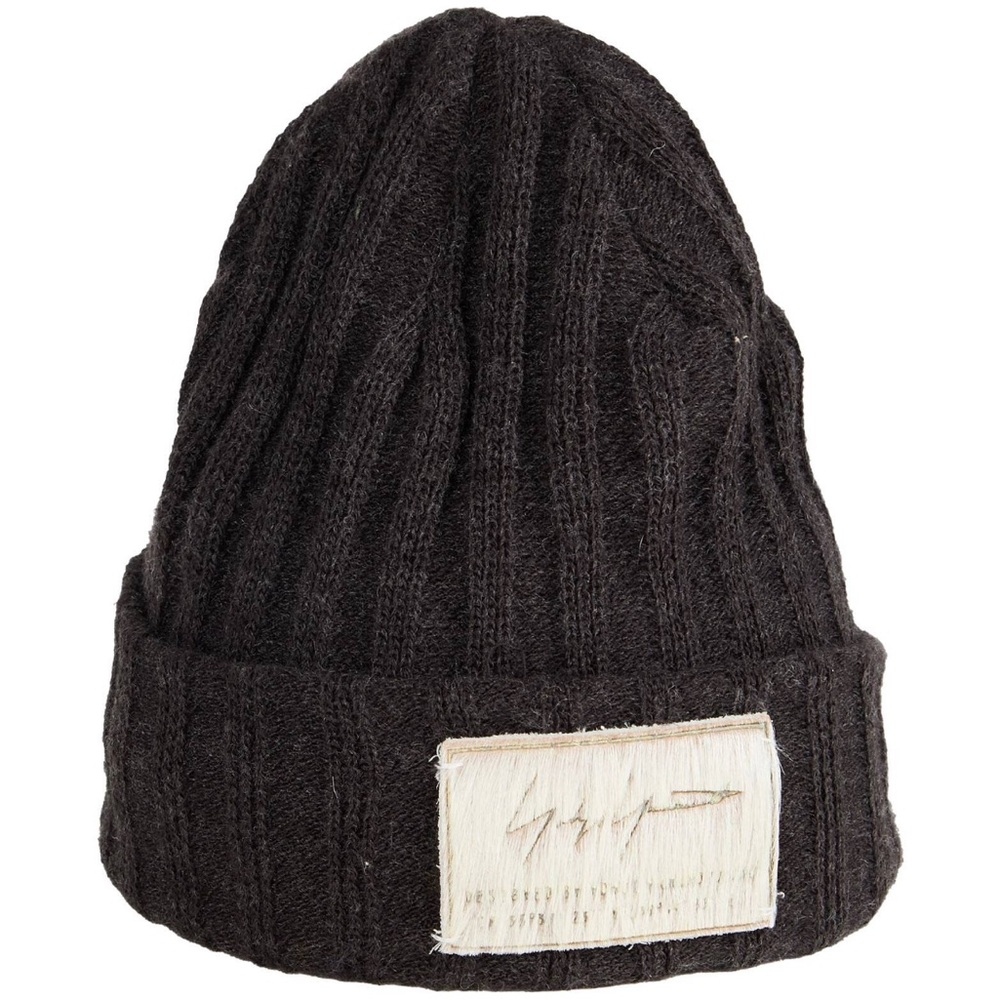 Yohji Yamamoto
ribbed-knit wool beanie